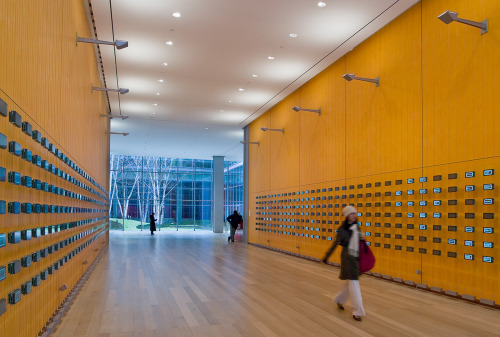 Moveable Type; Mark Hansen &amp; Ben Rubin; 2007; Lobby of the New York Times Building; Renzo Pi