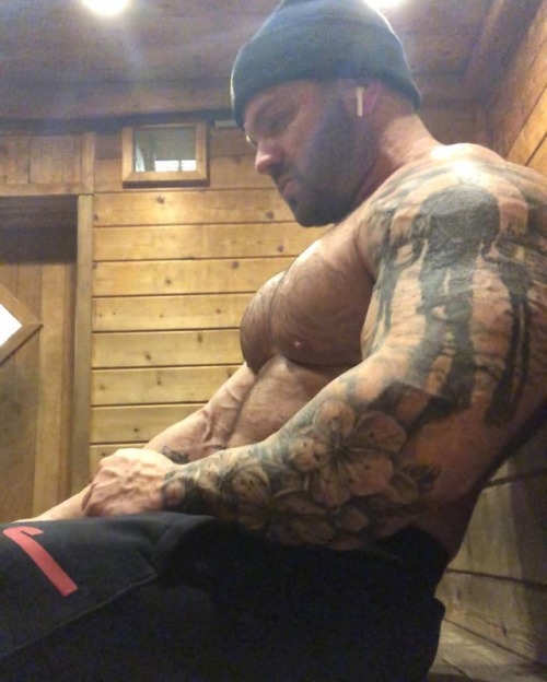 nicephysiques:  @adamteamabomb