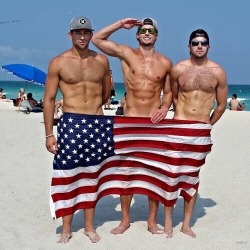 texasfratboy:  happy 4th of July dudes!!