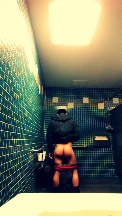 Bathroom Jerkoff
