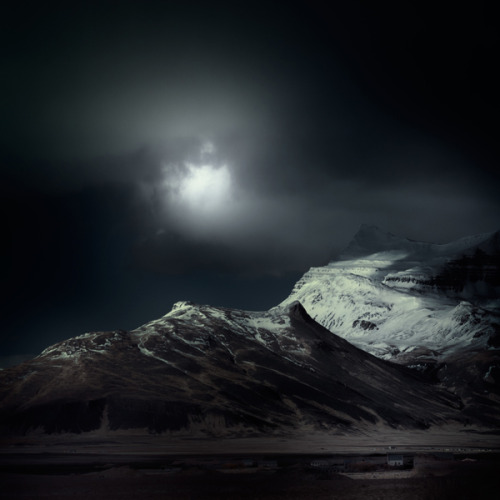 escapekit: Blue Iceland UK photographer Andy Lee captures breath taking shots of Iceland. 