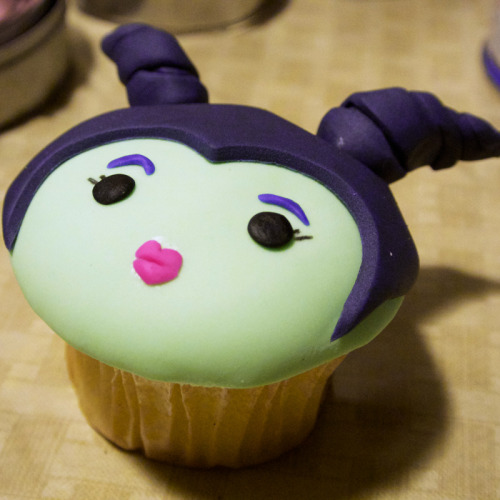 Maleficent cupcake!