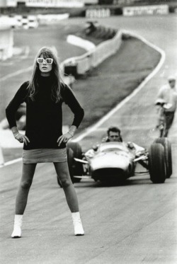 decadesfashion: Françoise Hardy, Grand prix, 1966