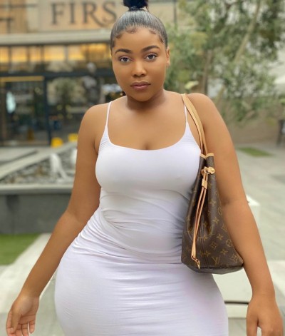 furiousturkeyroadscissors:princejazziedad:DeliciouslySexy Curvy Luscious BootiDelicious Ma.Ms LethaboMolotsi  ………… 💜💚🤎Straight up wifey material 💋💋💕💕💓💓❤❤💞💞💘💘😘😘😍😍😋😋💍💍