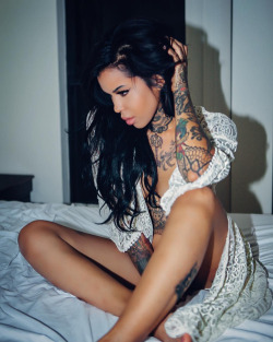 eyesfavouritecandy:  inked and hot - follow http://eyesfavouritecandy.tumblr.com visit our 18+ inked blog http://allgrownsup.tumblr.com inked sexy and nude !!girls only!! #inked #sexy #ink #inkedgirl #inkedup #inkedbabe #inkedmag 