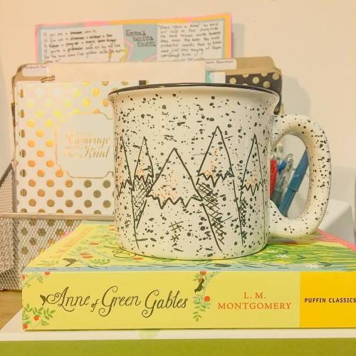 enogreads:Just some Anne of Green Gables and ginger tea for @bibliophilicwitch‘s Sunday Tomes 