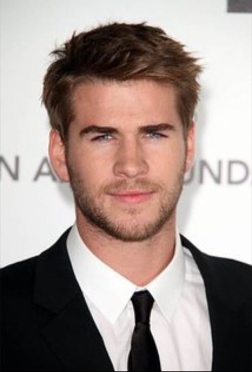 Porn Pics rorrous:  famous-male-celeb-naked:Liam Hemsworth(Miley