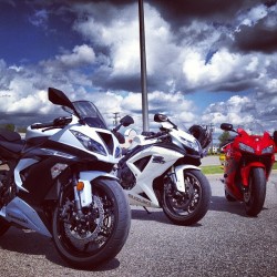 dennissalexx:  Sunday ride #sportbikes #motorcycles