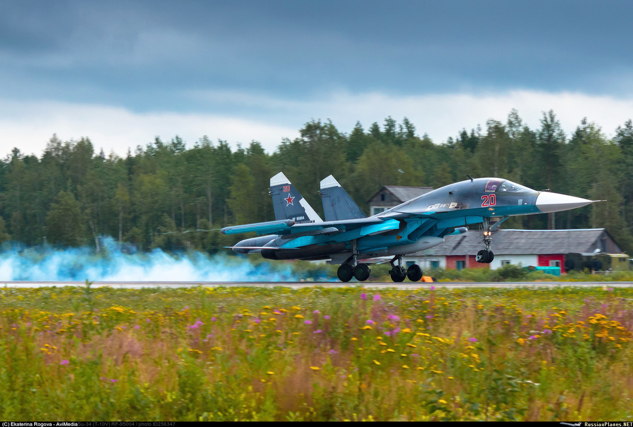 russian-air-force:  SU34
