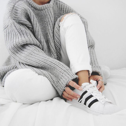 cottonisth:vinstage:FIND HERE: SWEATER + JEANSstay pretty