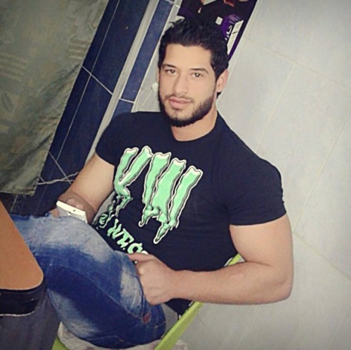 leb4men: Pure Arab Hotness: from Syria @arabfitnessgods @arabmuscles @hotarabmales @arabiandelights 