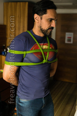 blogaddictedtoropes: freavebond:  @blogaddictedtoropes tied in his own green ropes  😜 