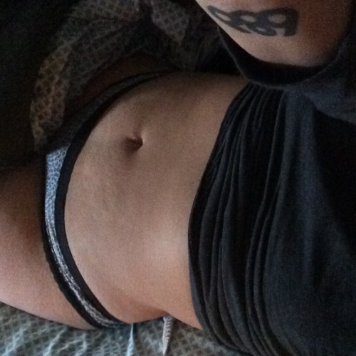 lie2yourself:  P.S. I hate my body.