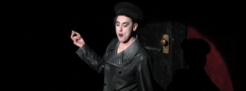 averysmallwhoopee:Happy to see you.                              Bleibe,                            
