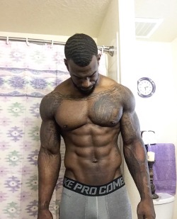 bmoneyworld:  Antron Dillon  Mmm