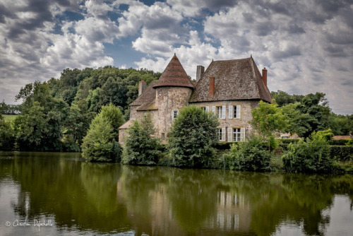 allthingseurope:Chateau de Lucenier, France (by Defachelle Christian)