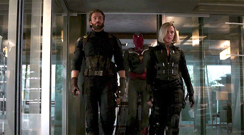 winterstar95:dailystevegifs:See you in a minute.Steve Rogers and Natasha Romanoff in the Marvel Cine