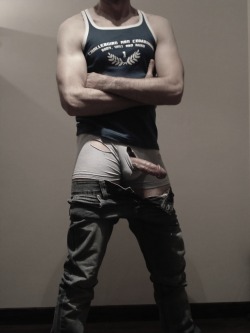 jockdays:  Hot studs, hung jocks, and thick cocks! http://jockdays.tumblr.com/ 