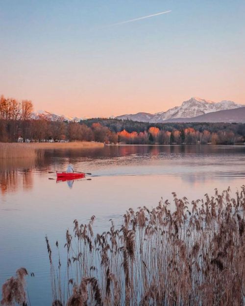 Eine herrliche Stimmung in Tettenhausen in der Region Waginger See © @corinna.feil#bayernliebe #na