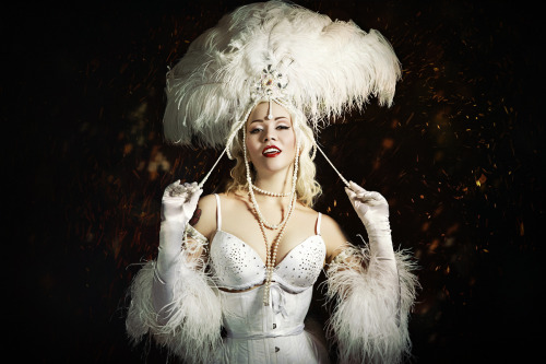 Stephanie van der Strumpf burlesque performer Photo by Lucie Kout, Corset by Riwaa Nerona Stephanie 