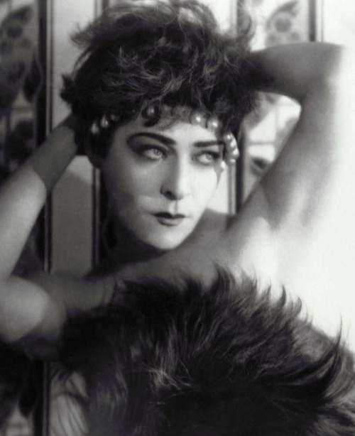 Sex Alla Nazimova Nudes & Noises   pictures