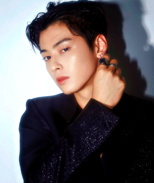 seojeongs: gq men of the year 2018: cha eunwoo