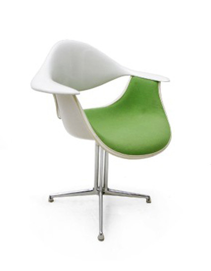 George Nelson, arm chair, 1958. For Herman Miller. Early DAX chair on La fonda base. Via LiebeMoebel