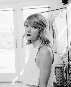 newromantis: “It’s not about having the coolest friends or the most friends,