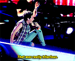 kryptoniall-deactivated20150613:  Jon’s improvised rap causing Niall to fall over