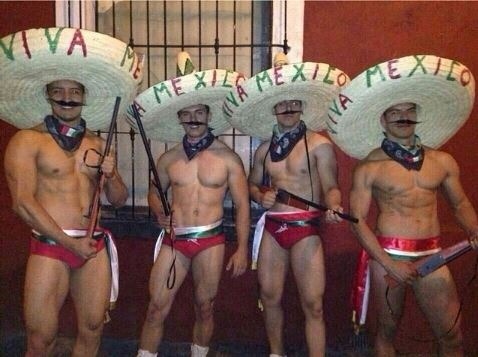 julian-242:  Viva! MEXICO! Cabrones!!!!!!!!!!  http://julian-242.tumblr.com