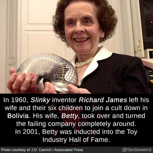 Porn photo mindblowingfactz:  In 1960, Slinky inventor