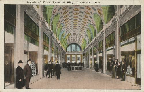 TheDixie Terminal building opened in 1921. Designed as a transportation centerserving Cincinnati and