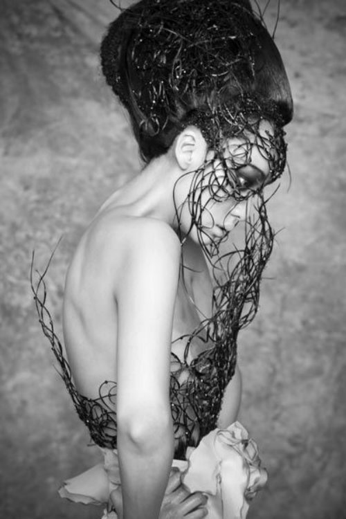 black-white-madness:  Madness:  Foto: Eric Peltier