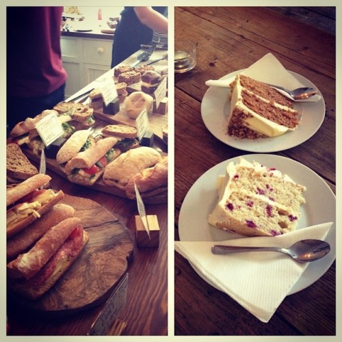 Ladies that lunch! Safe flight @stjames_verdot ✈️ #farewelllunch #ladiesthatlunch #cake #carrotcake 