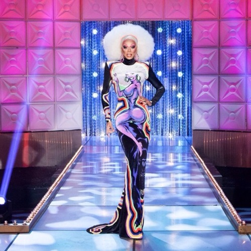 rpdr8:  Rupaul Season 7 Looks: Episodes 1-10.