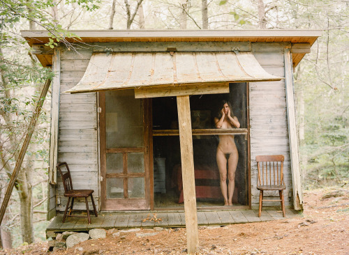alveoliphotography:  Family compound. September, 2015.Kyotocat X Alveoli PhotographyPlease do not delete notes when reblogging.twitter | instagram | flickr | website/prints