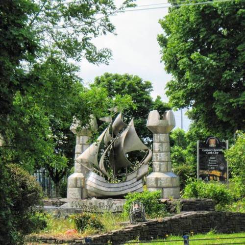If You Enter #Cork Via #Tivoli You're Greeted With An Impressive #sculpture 14.05.17 #Ireland Canon PowerShot