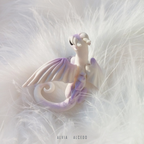 Little white amethyst dragon A lot of time passed since I made tiny dragon figurines, so I decided t