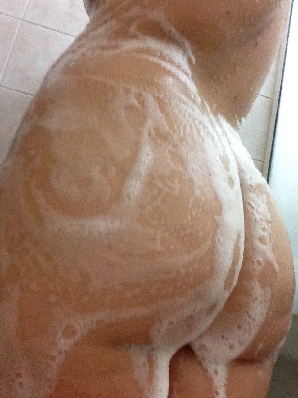 s-blackandwhitelies:  It takes alooooot of soap to get me squeaky clean hehe, especially
