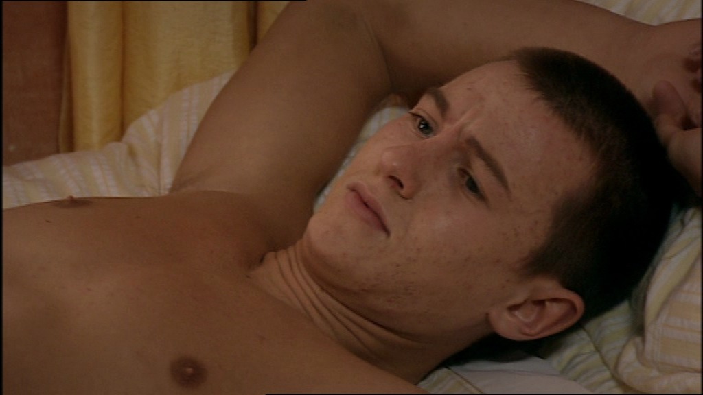 hotcelebs2000:  ELLIOTT TITTENSOR 