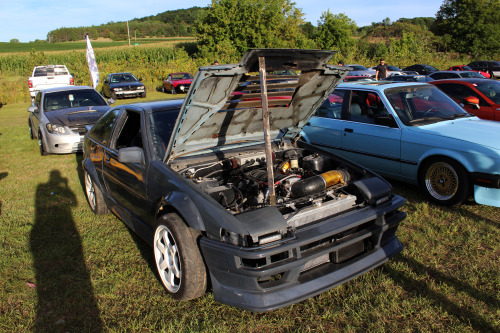 untouchvbles:    Toyota Corolla (AE86) at