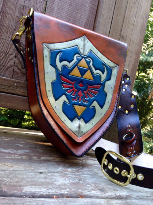 retrogamingblog: Leather Hylian Shield Satchel made by  SkinzNhydez  