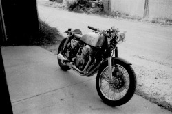 thanaruth:  My 76 cb750.  Silver Unicorn