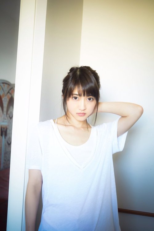 Yumi Wakatsuki 1st Photobook - Palette