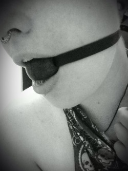 ikilledmydadonce:  I love wearing my ballgag 