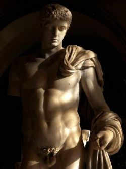 ganymedesrocks: Marble of Hermes, so called “Hermes Richelieu” Roman copy of the 2nd century CE after bronze, original of the 4th century BC. (Also viewable with other Pins by Hoorain Kazemi on Pinterest).  The so-called “Hermes Richelieu” owes