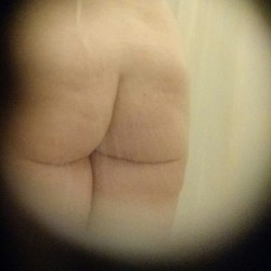 viking22world:  Love my wife’s bubble butt. 