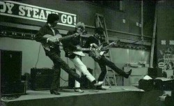 porterdavis:Bill, Brian, and Keith forming a ‘big strong line’. Never saw this before!