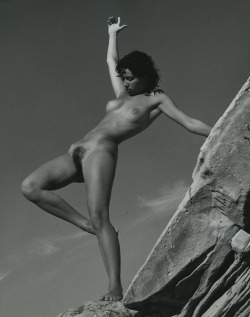 pamota:  nowsthepast:  André de Dienes