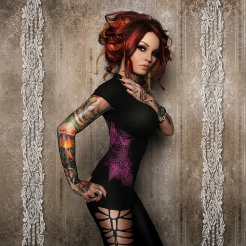 Women with tatoos